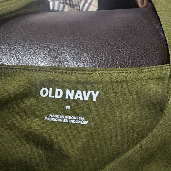 Old Navy Sleeveless Size medium Green in colour - Picture 3 of 3